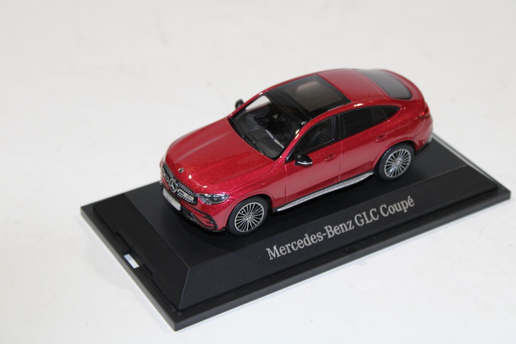 MERCEDES-BENZ GLC COUPE ROUGE iSCALE 1/43°