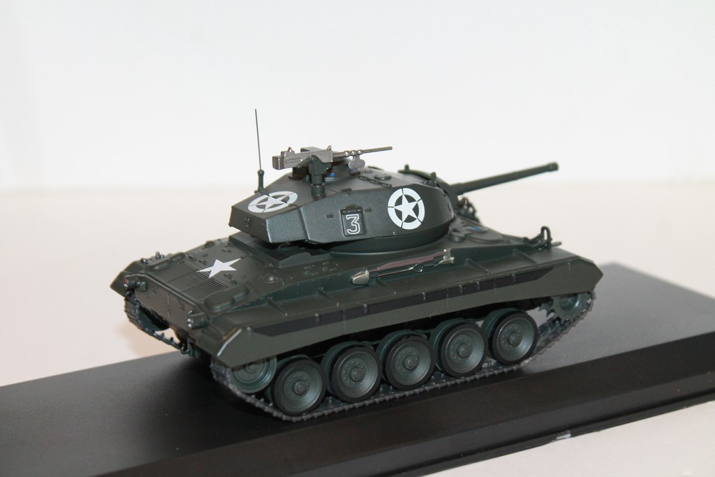CHAR M24 CHAFFEE 1ST ARMORED DIVISION ITALIE AVRIL 1945 MOTORCITYCLASSIC 1/43°