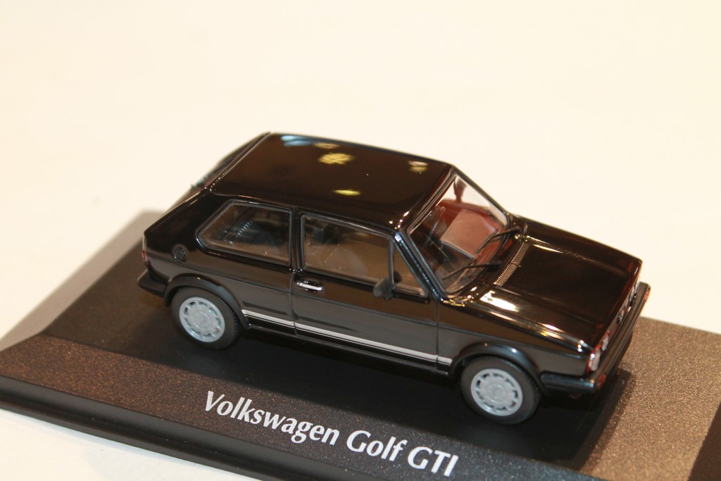 VW GOLF GTI 1983 NOIR MAXICHAMPS 1/43°