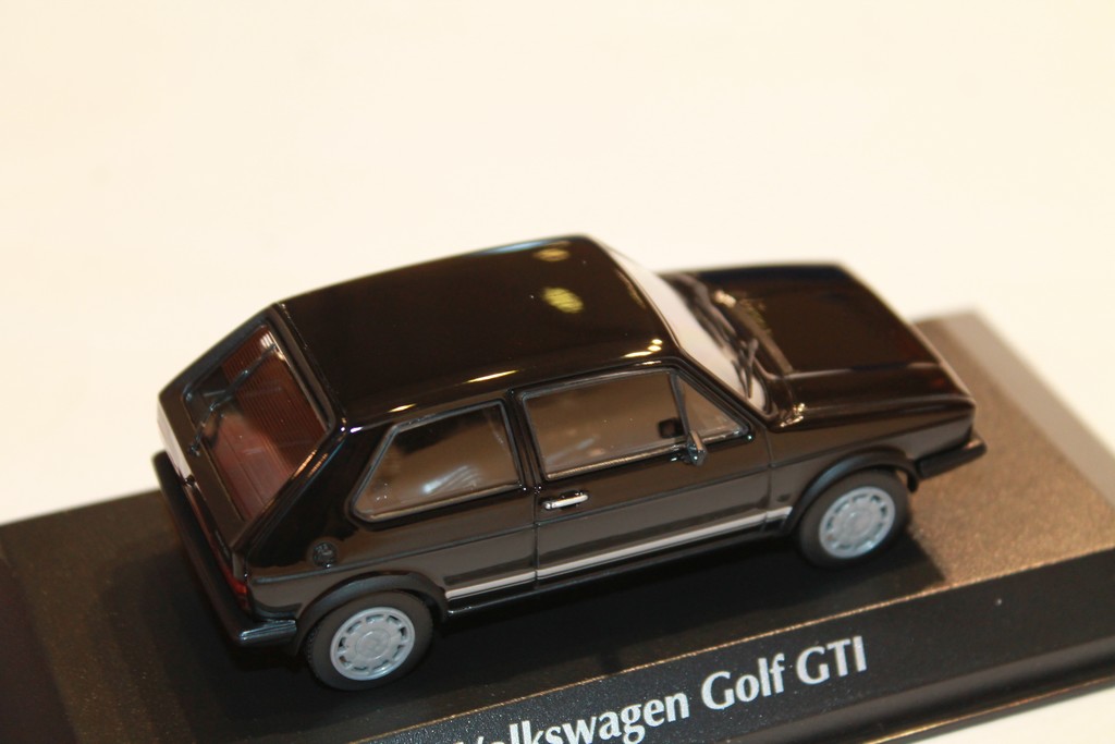 VW GOLF GTI 1983 NOIR MAXICHAMPS 1/43°