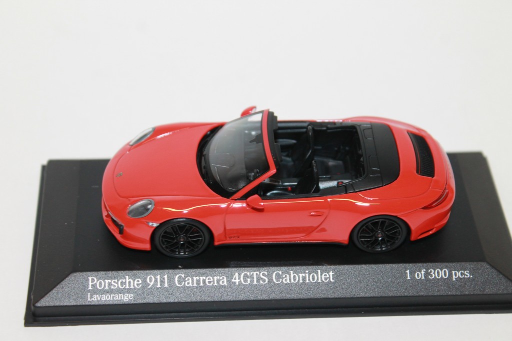 PORSCHE 991 CARRERA 4 GTS CABRIOLET 2017 ORANGE MINICHAMPS 1/43°