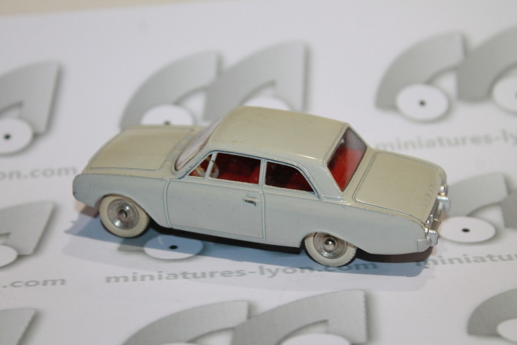 FORD TAUNUS 1962 DINKY TOYS 1/43°