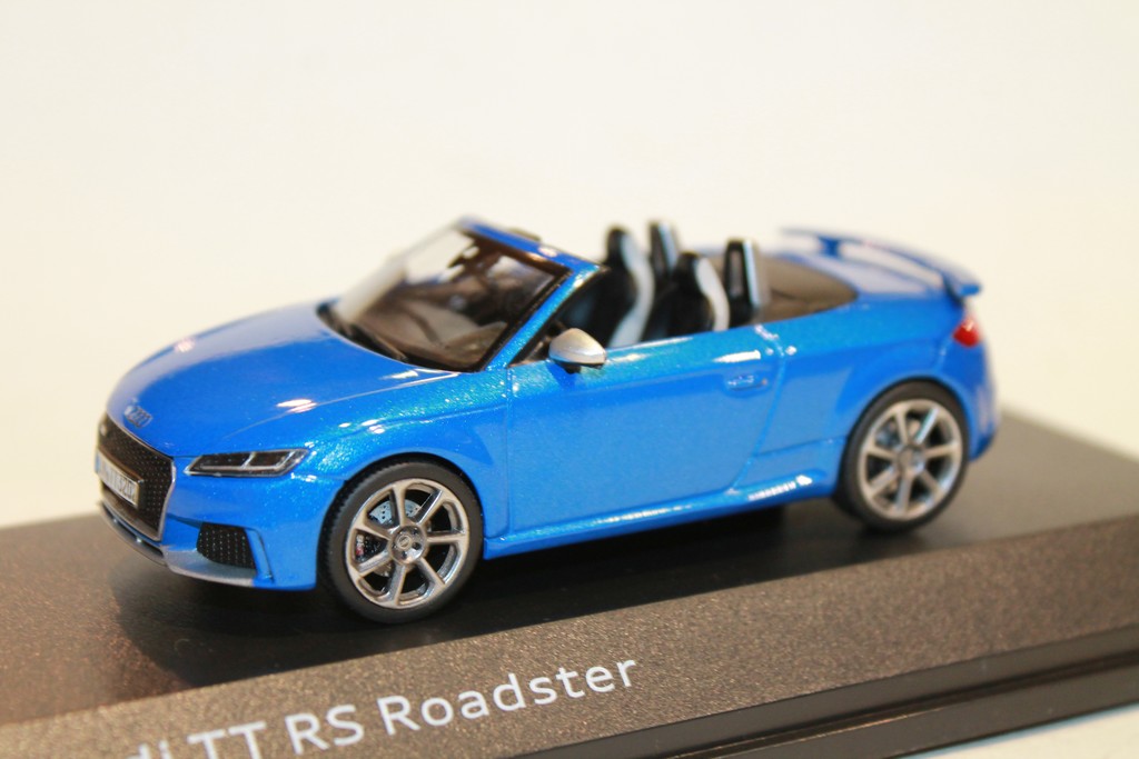 AUDI TT RS ROADSTER BLEUE 2018 ISCALE 1/43°