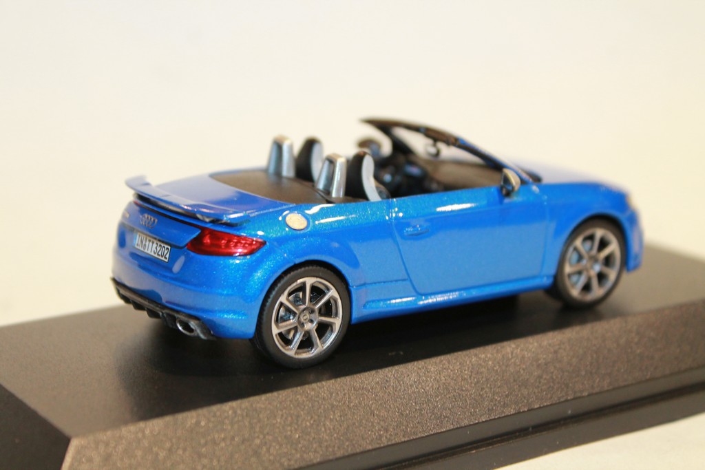 AUDI TT RS ROADSTER BLEUE 2018 ISCALE 1/43°