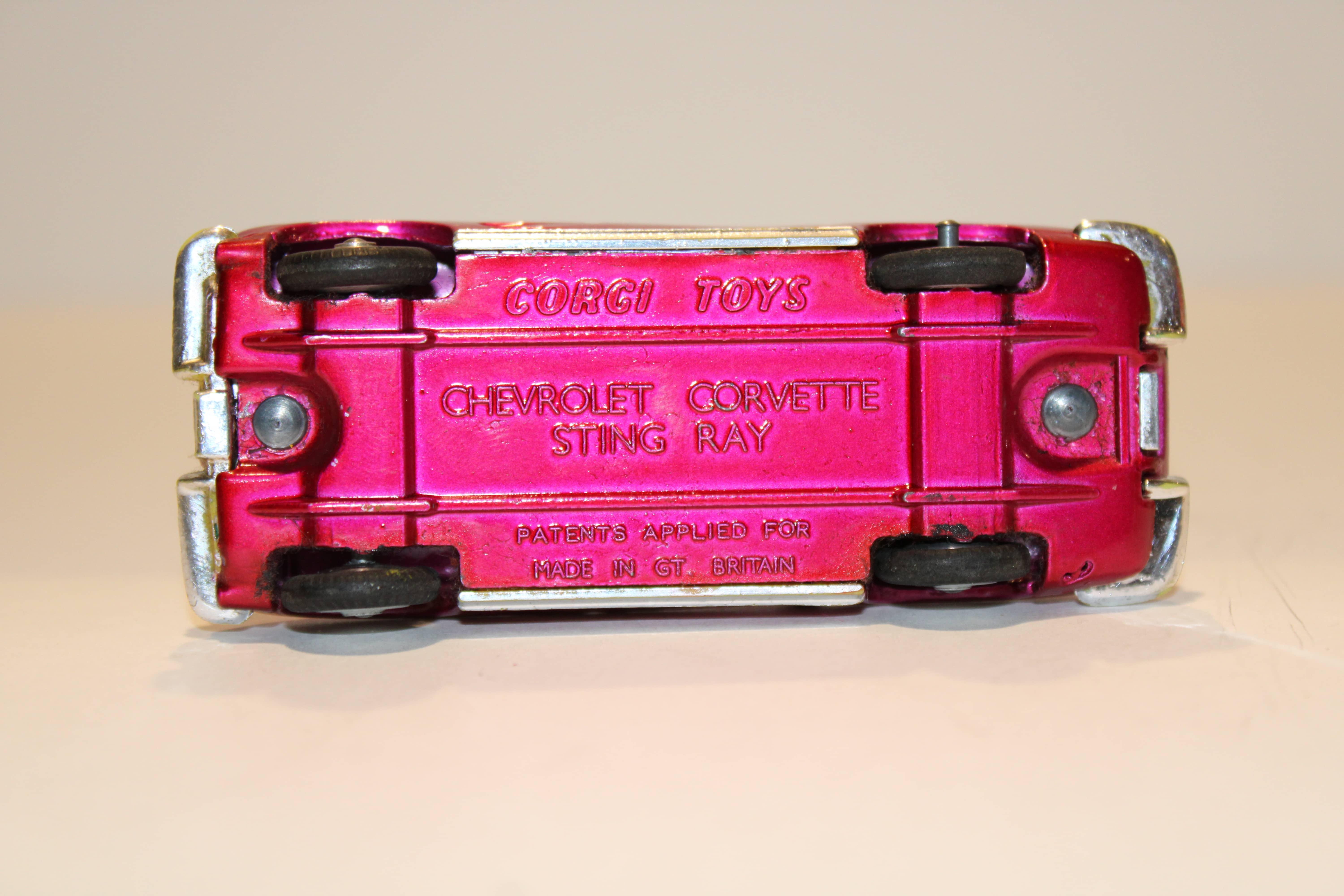 CHEVROLET CORVETTE STING RAY ROSE CORGI 1/43°
