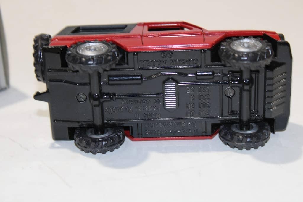 MERCEDES-BENZ CLASSE G ROUGE 1980 CURSOR MODEL 1/36°
