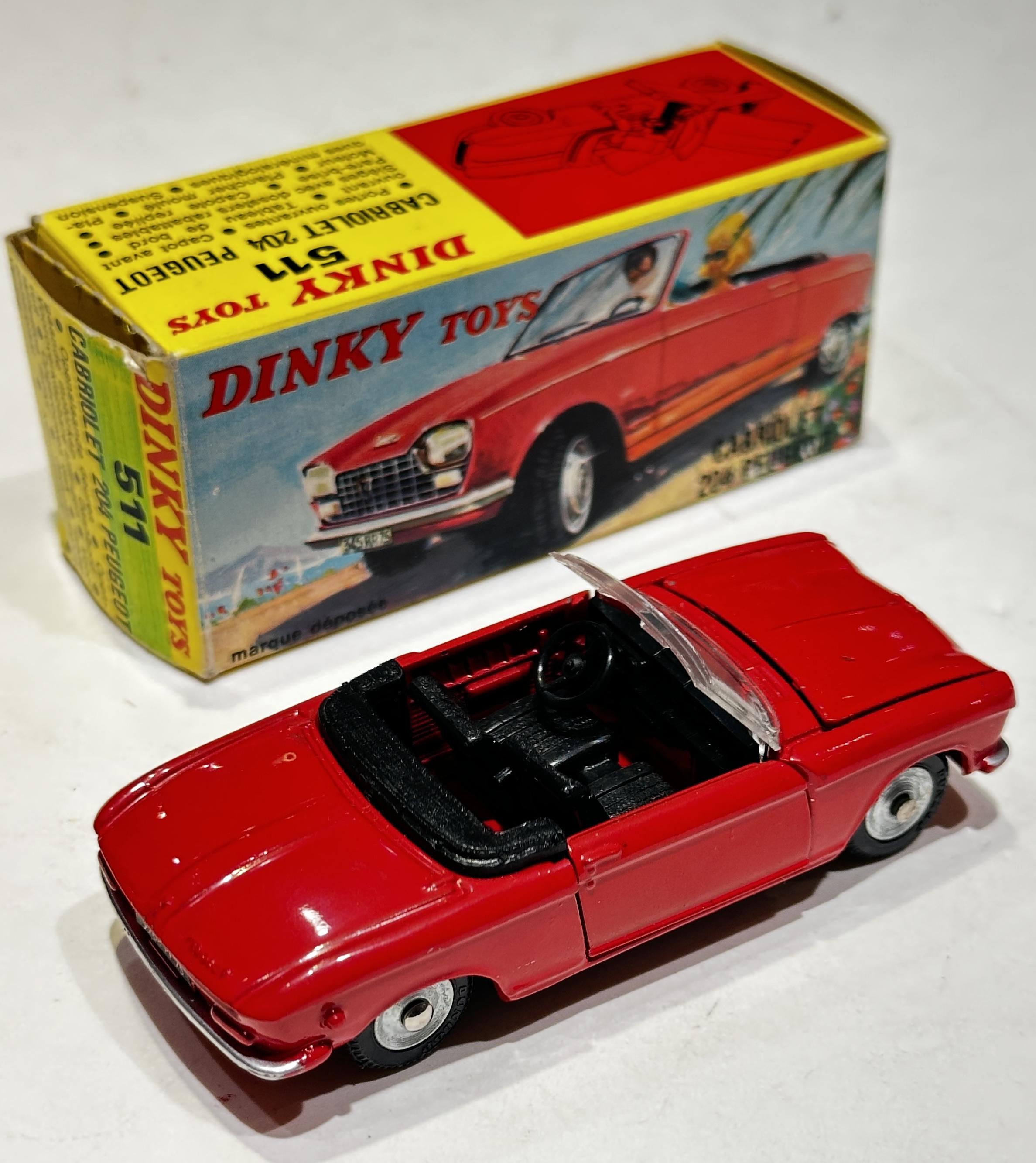 PEUGEOT 204 CABRIOLET DINKY 1/43