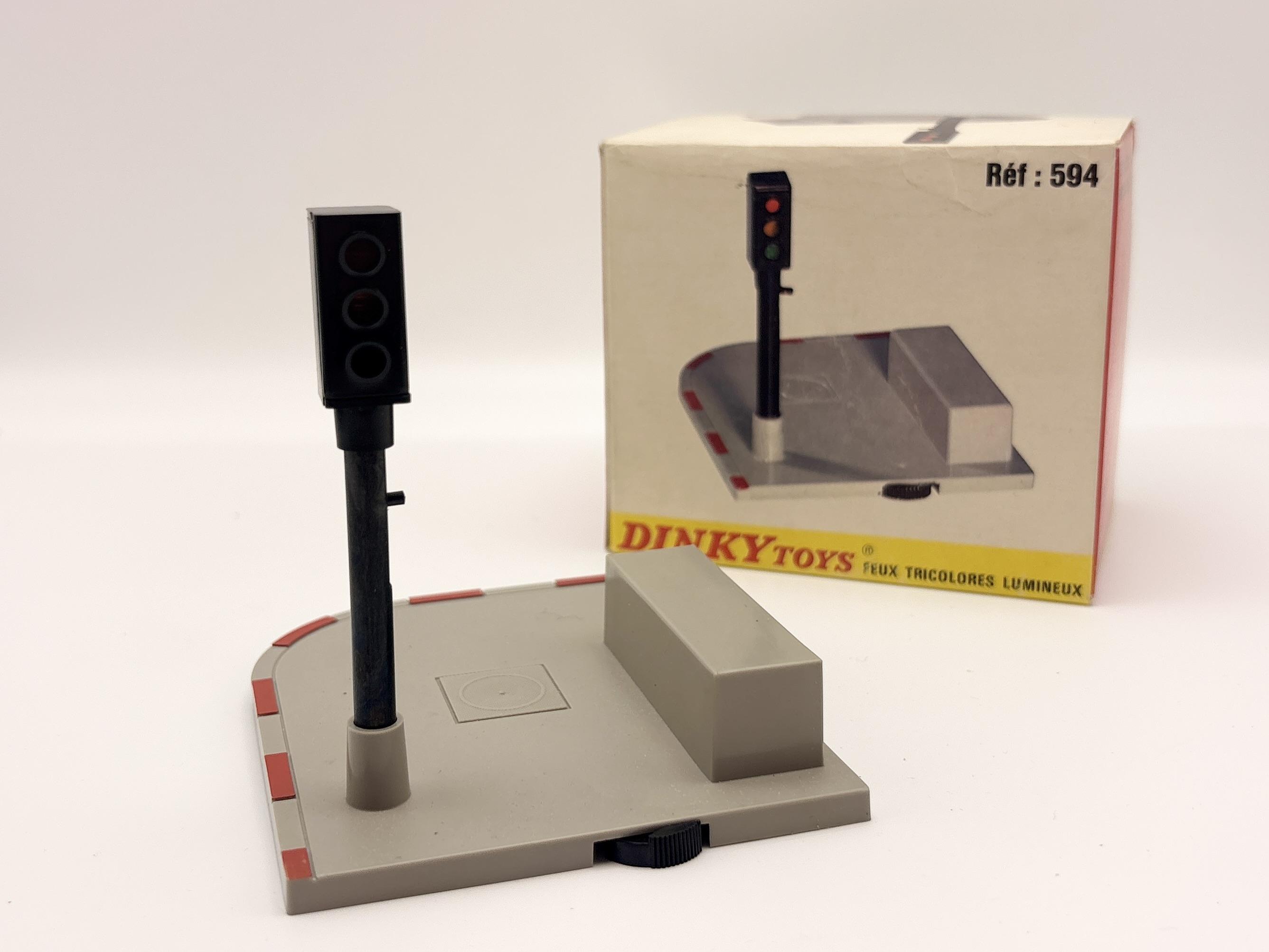FEUX TRICOLORES LUMINEUX DINKY TOYS 1/43