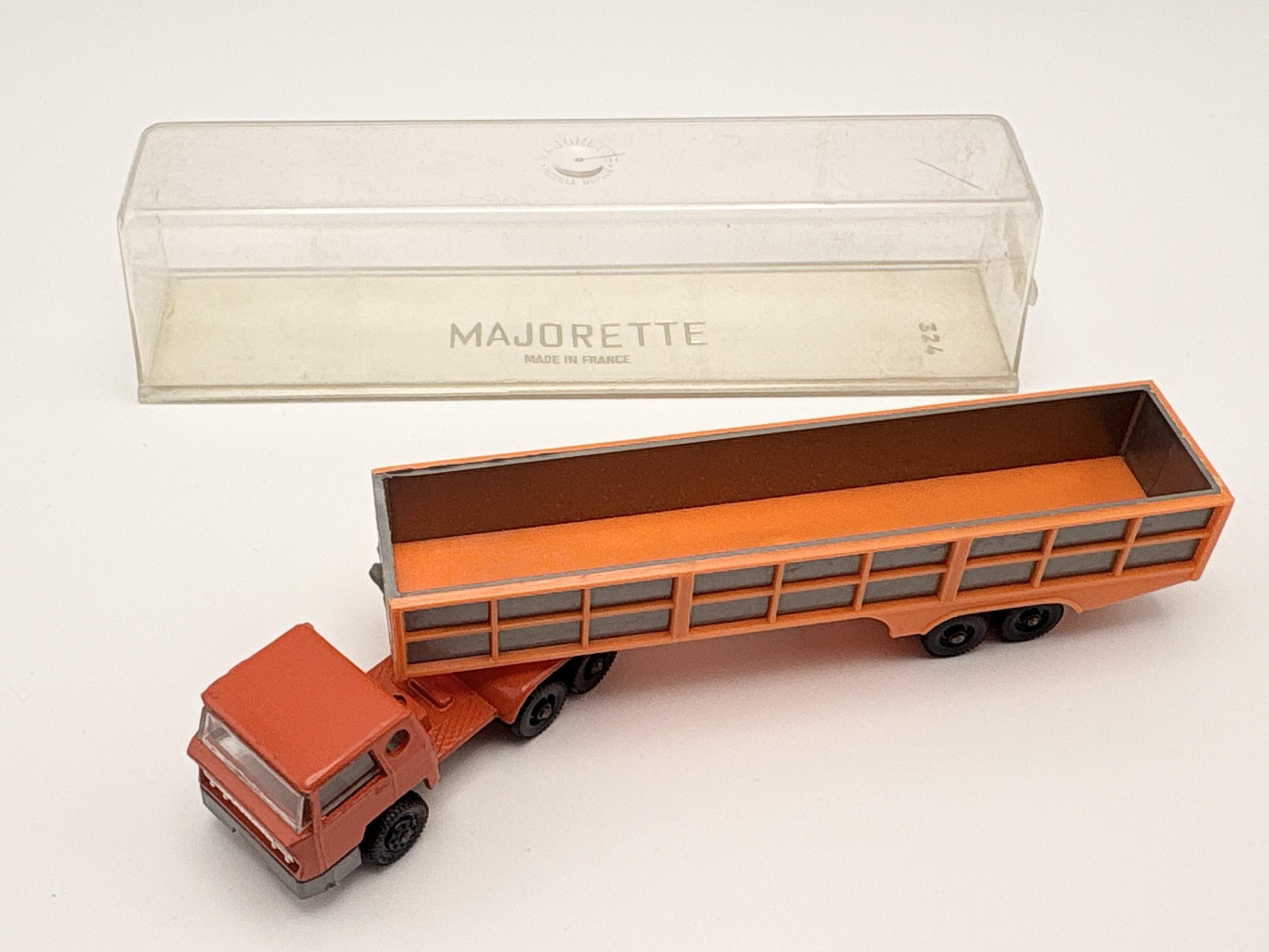 BERNARD 324 MAJORETTE 1/100
