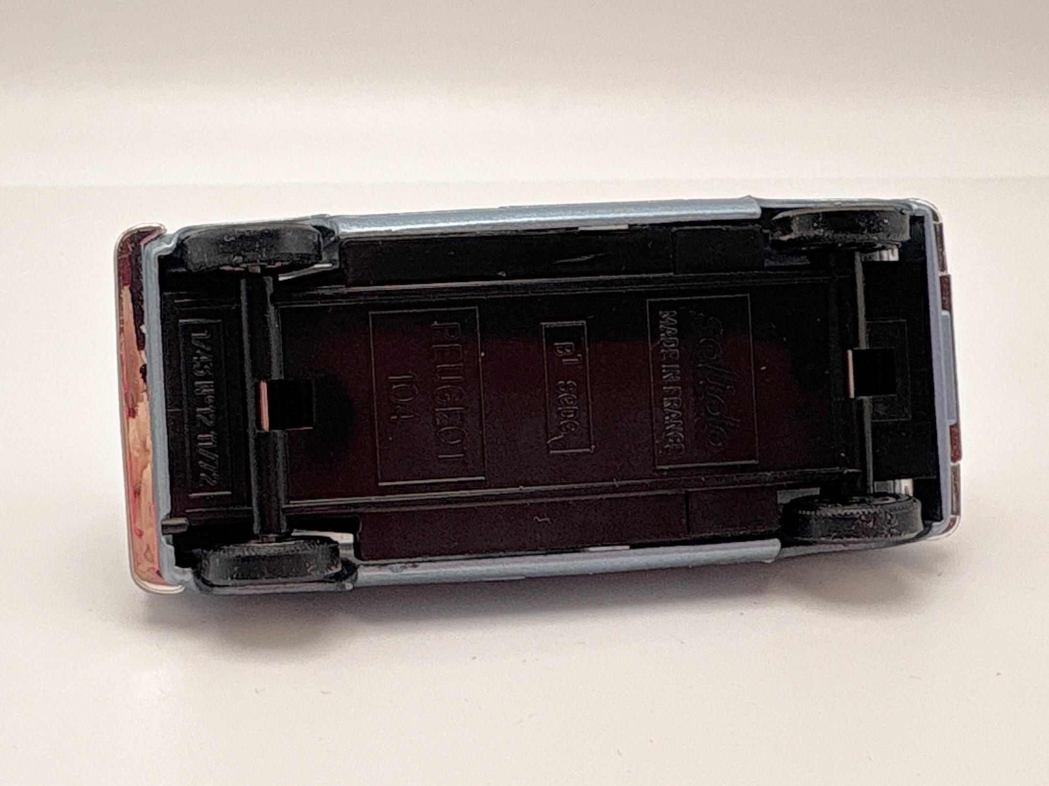 RENAULT 4L DINKY TOYS 1/43