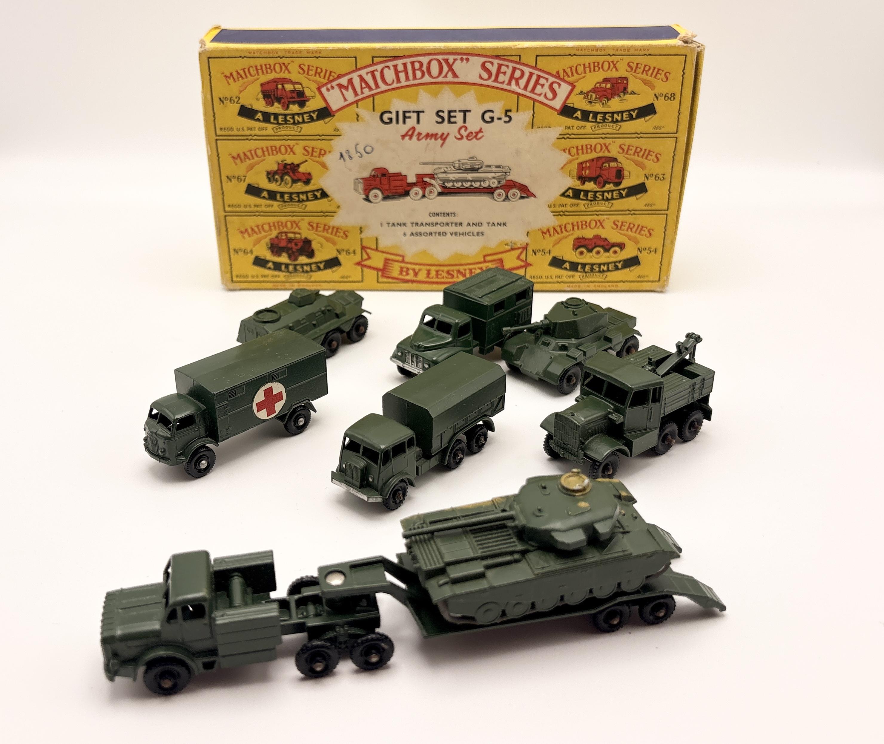 GIFT BOX ARMY SET MATCHBOX 1/43