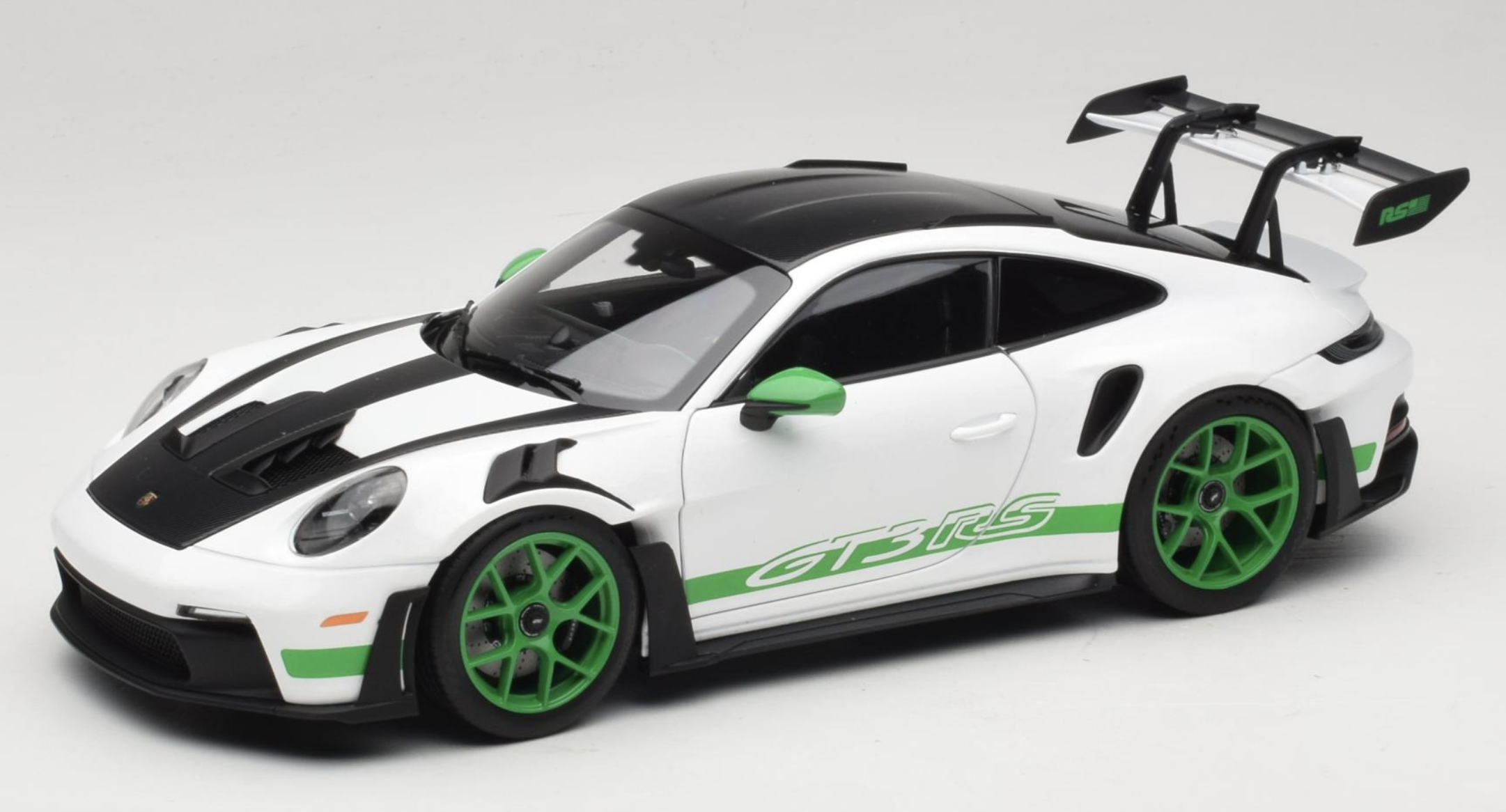 Porsche 911 992 GT3 RS Tribute to Carrera RS White Python Green Norev 1/18