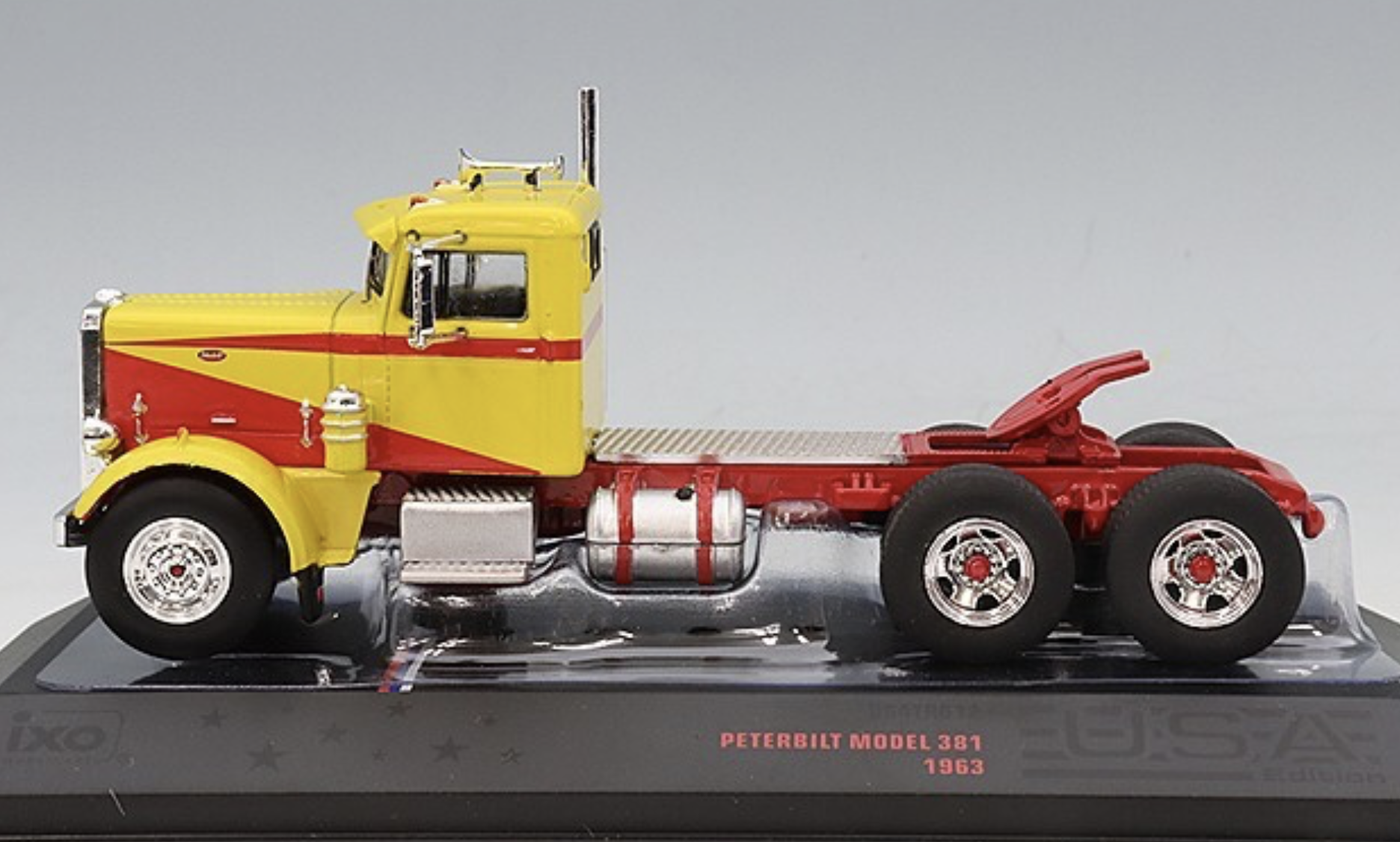PETERBILT MODEL 381 1963 IXO 1/64