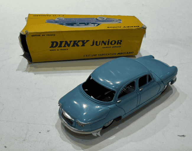 PANHARD PL 17 BLEU DINKY JUNIOR 1/43°