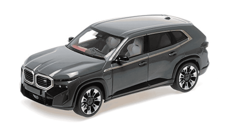 BMW XM 2023 GREEN  MINICHAMPS 1/18°