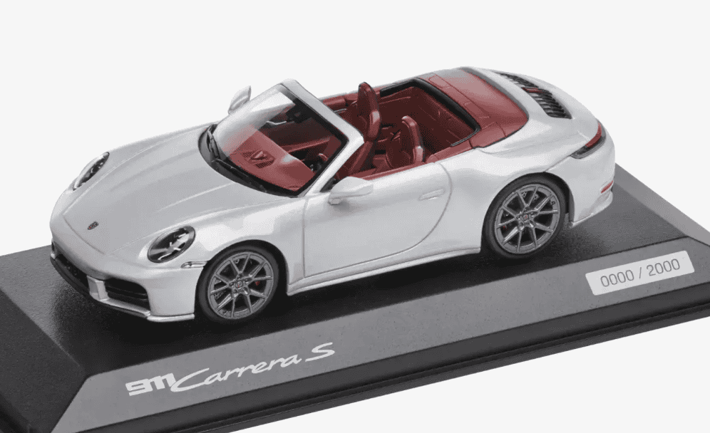 Porsche 911 Carrera S Cabriolet Type 992.2 2024 Argent GT Métallique Minichamps 1/43