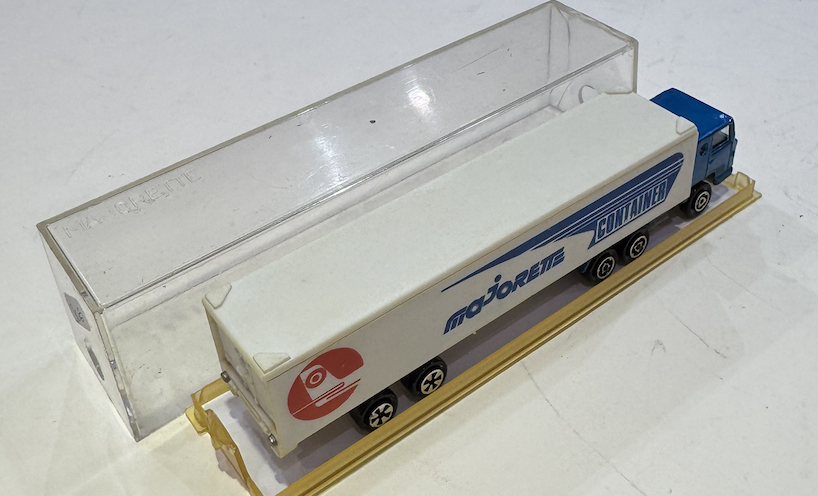 BERNARD CAMION AVEC CONTAINER MAJORETTE 1/66