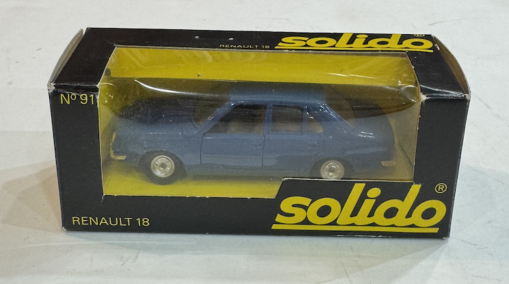 RENAULT 18 BLEU SOLIDO 1/43°