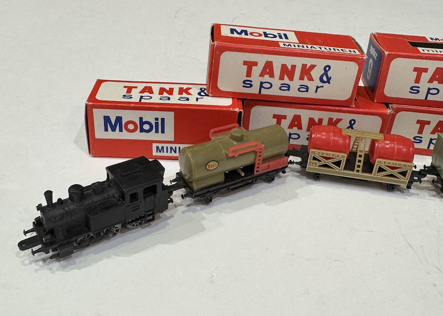 LOT TRAIN LOCOMOTIVES 1/66 MAJORETTE 1/43