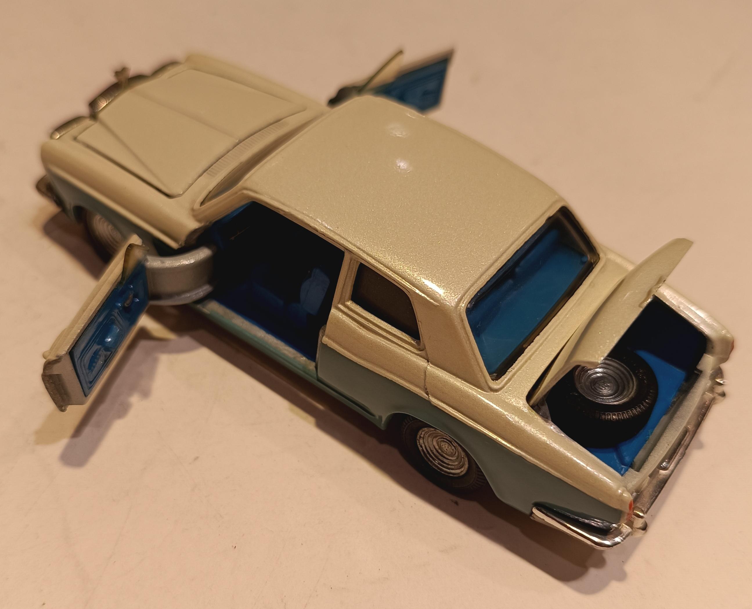 ROLLS ROYCE H.J.MULLINER PARK WARD SILVER - CORGI 1/43°