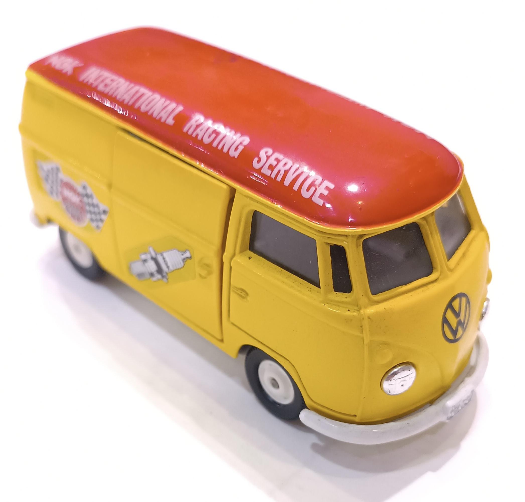 VOLKWAGEN DELIVERY VAN TOMICA DANDY 1/43