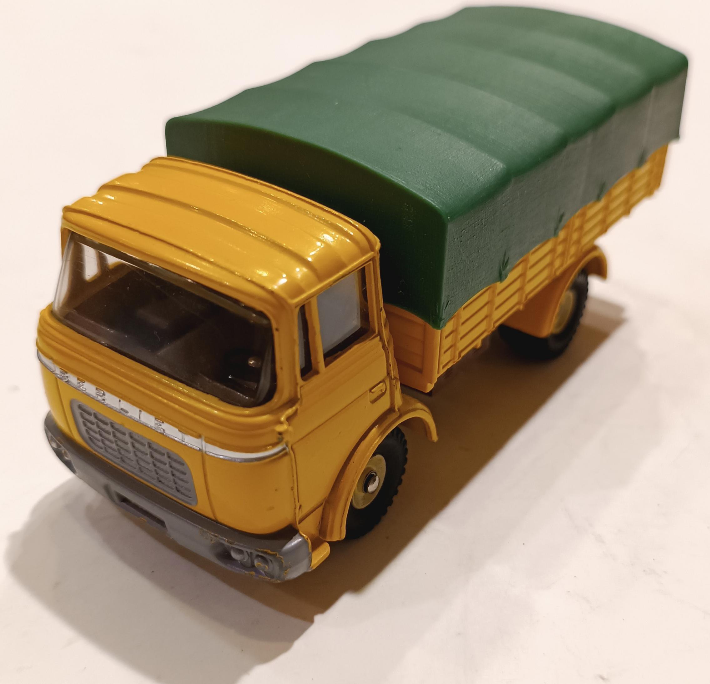 BERLIET GAK JAUNE ET VERT DINKY 1/43