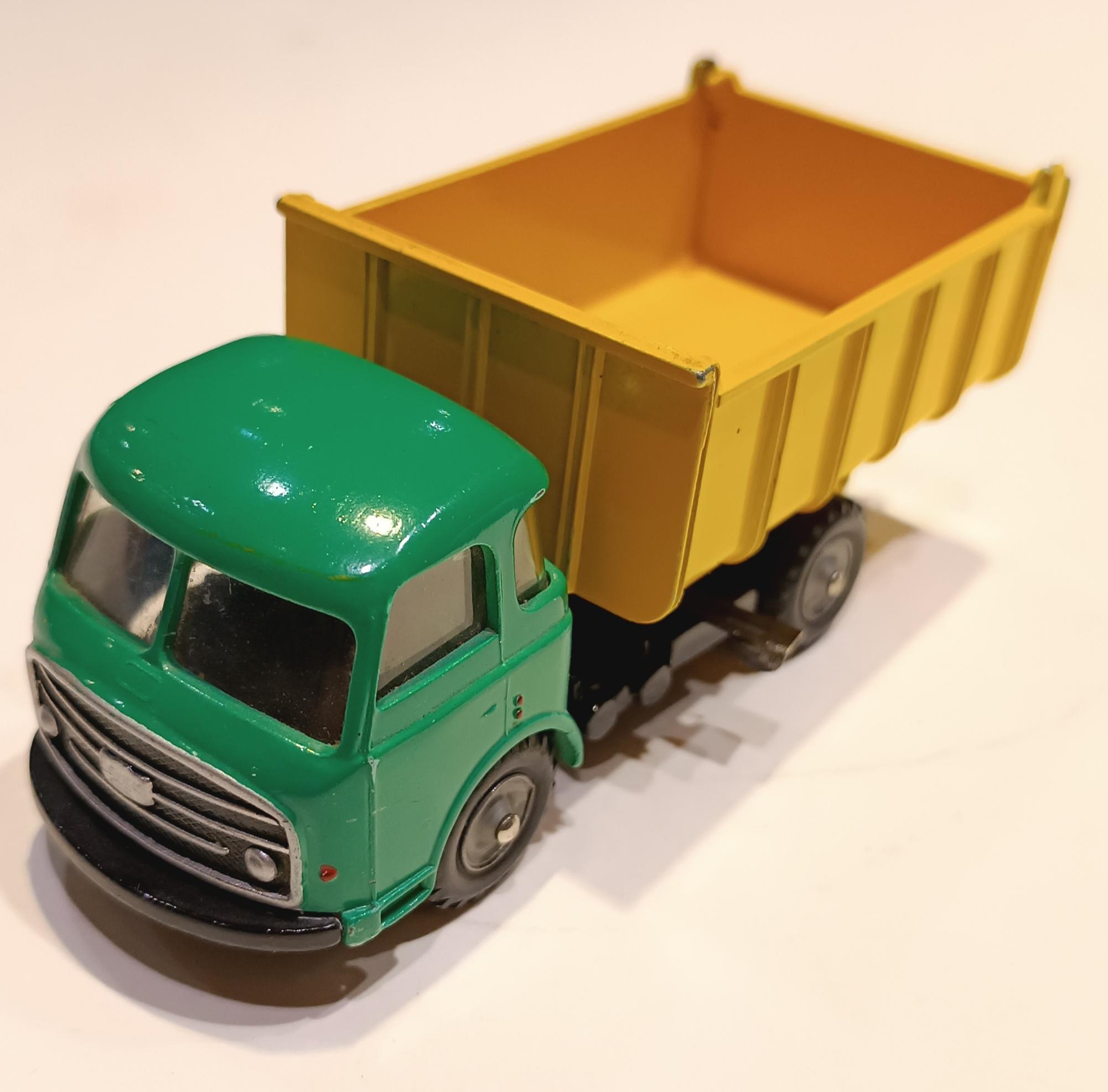SAVIEM JL20 BENNE VERT ET JAUNE CIJ 1/43