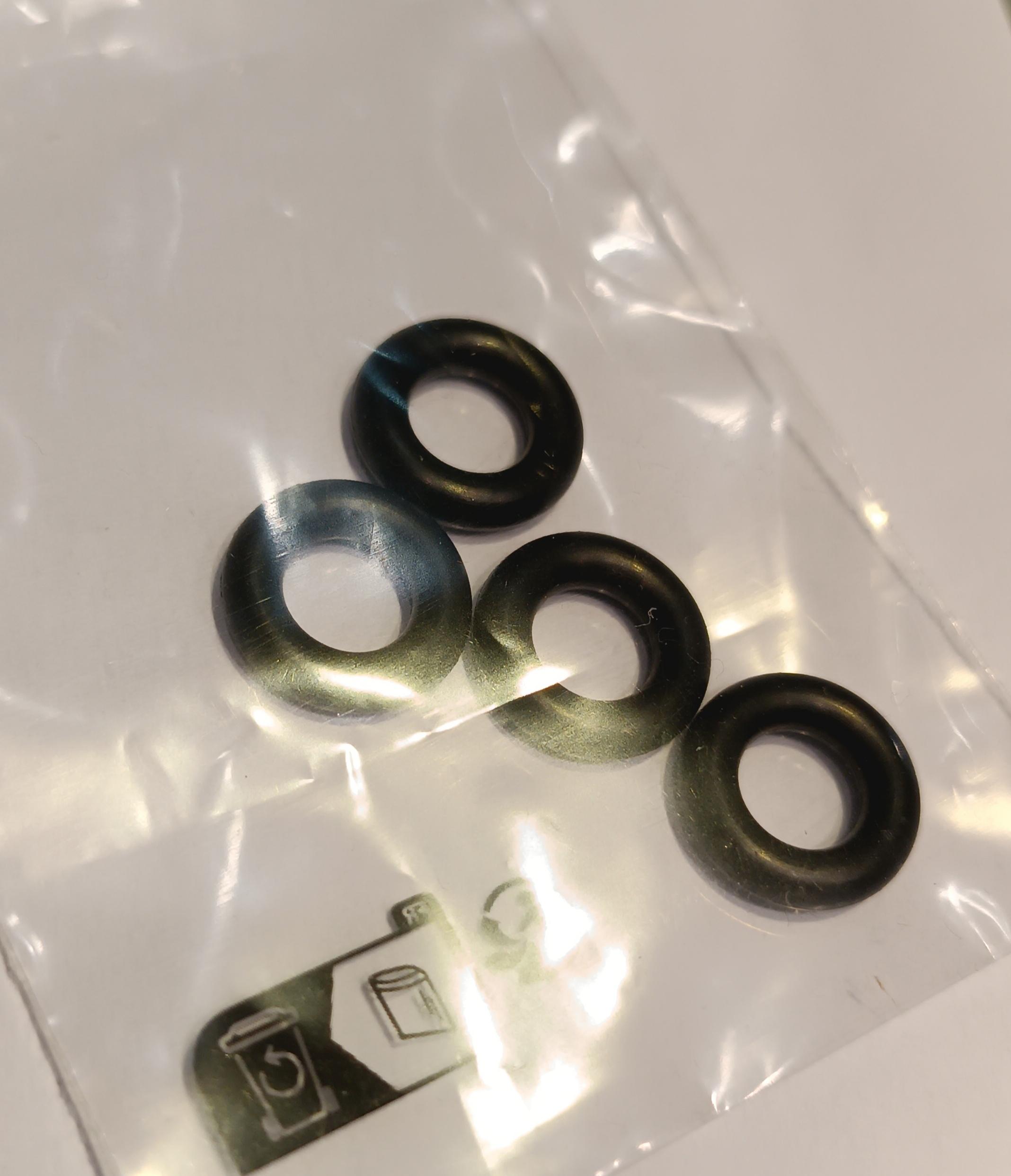 Pneus (x4) noirs Dinky