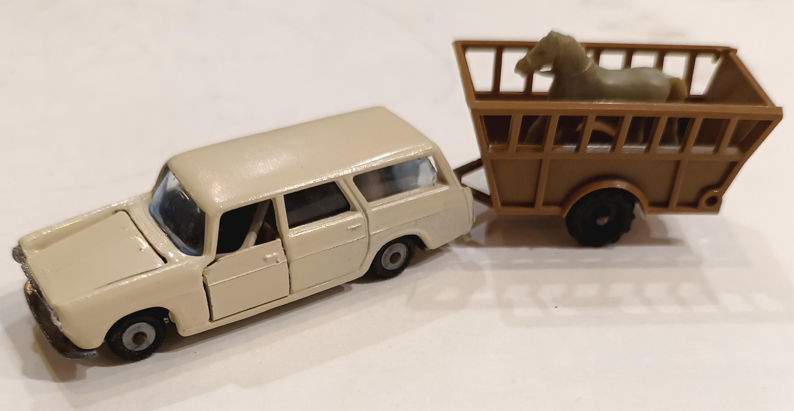 PEUGEOT 404 BREAK + BETAILLERE 1/64