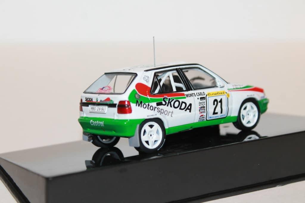SKODA FELICIA KIT CAR N°21 SIBERA & GROSS MONTE-CARLO 1997 IXO 1/43°