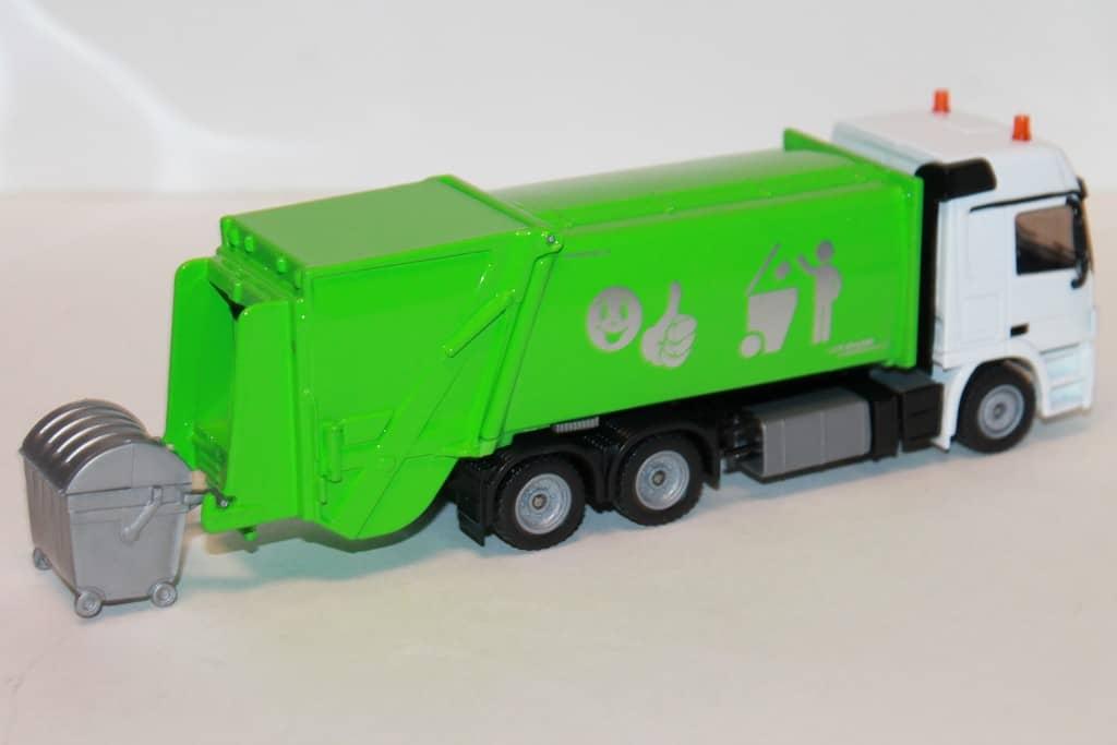 MERCEDES ACTROS POUBELLE SIKU 1/50*