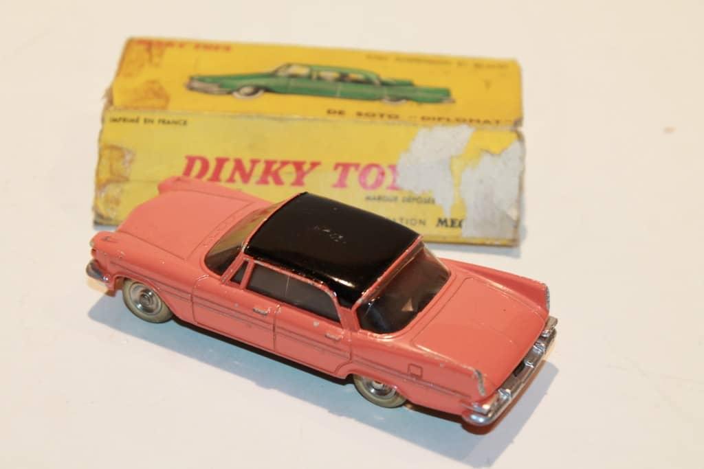 DE SOTO DIPLOMAT ORANGE DINKY TOYS 1/43°