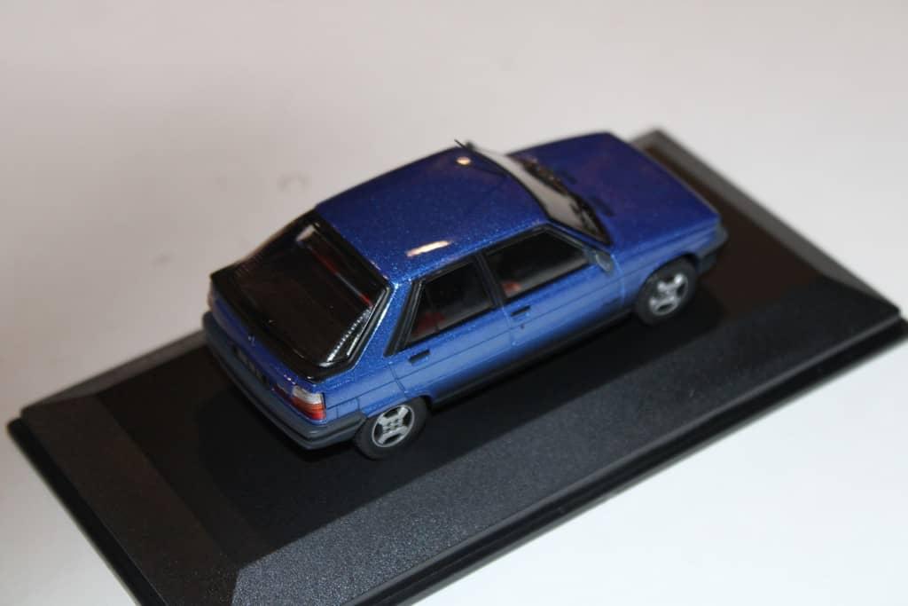 RENAULT 11 TURBO 5 PORTES 1986 BLEU ODEON 1/43°