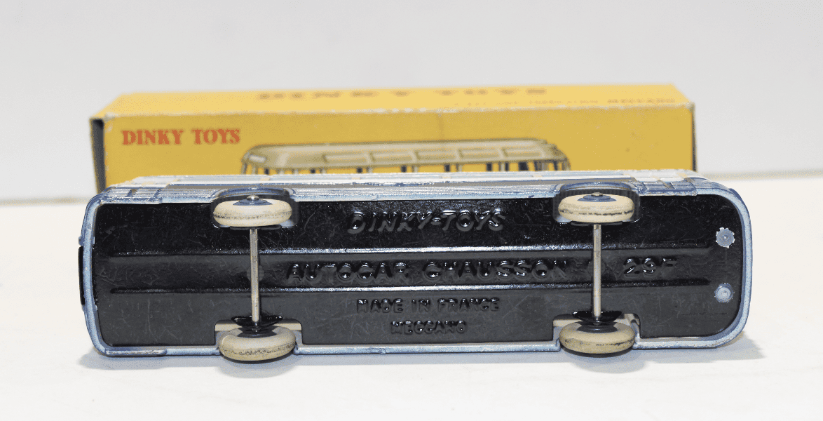 AUTOCAR CHAUSSON DINKY TOYS 1/43