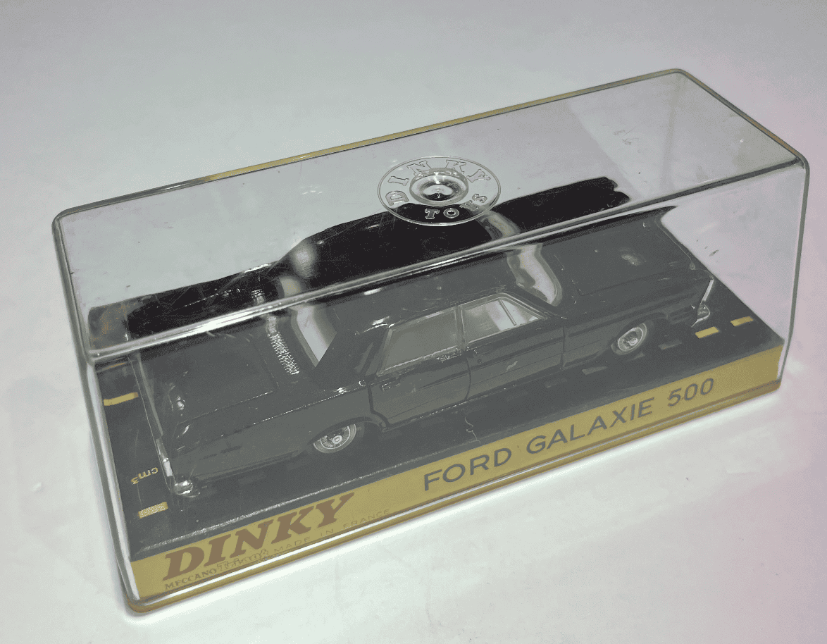 FORD GALAXIE 500 DINKY 1/43
