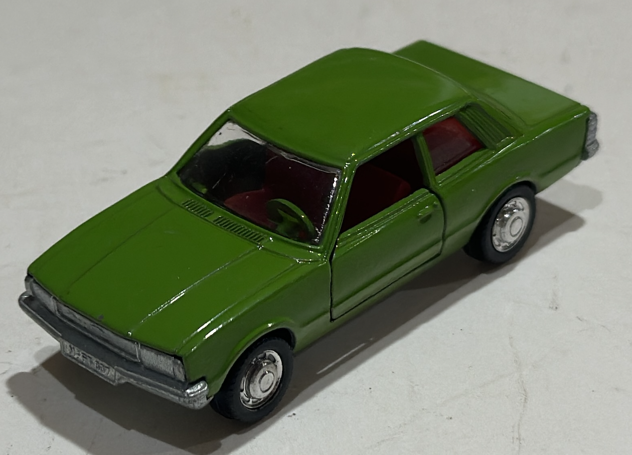 FORD TAUNUS schuco 1/64