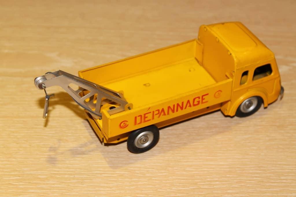 RENAULT Dà‰PANNEUSE CIJ 1/32°