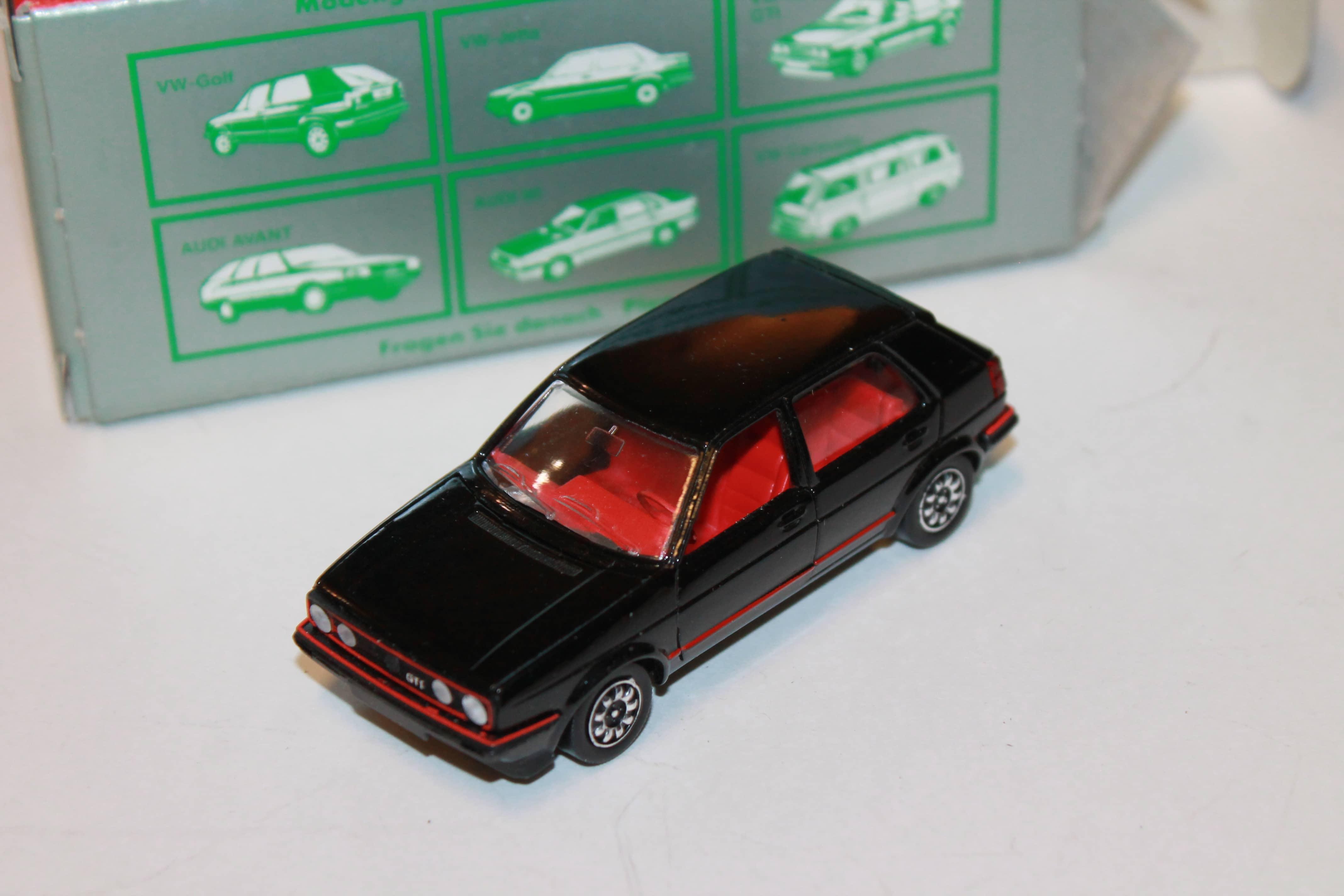 VOLKSWAGEN GOLF GTI NOIR SCHABAK MODELL 1/43°