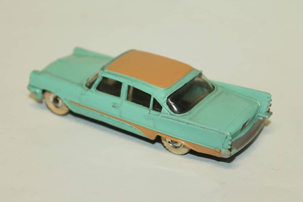 DESOTO FIREFLITE DINKY TOYS 1/43°
