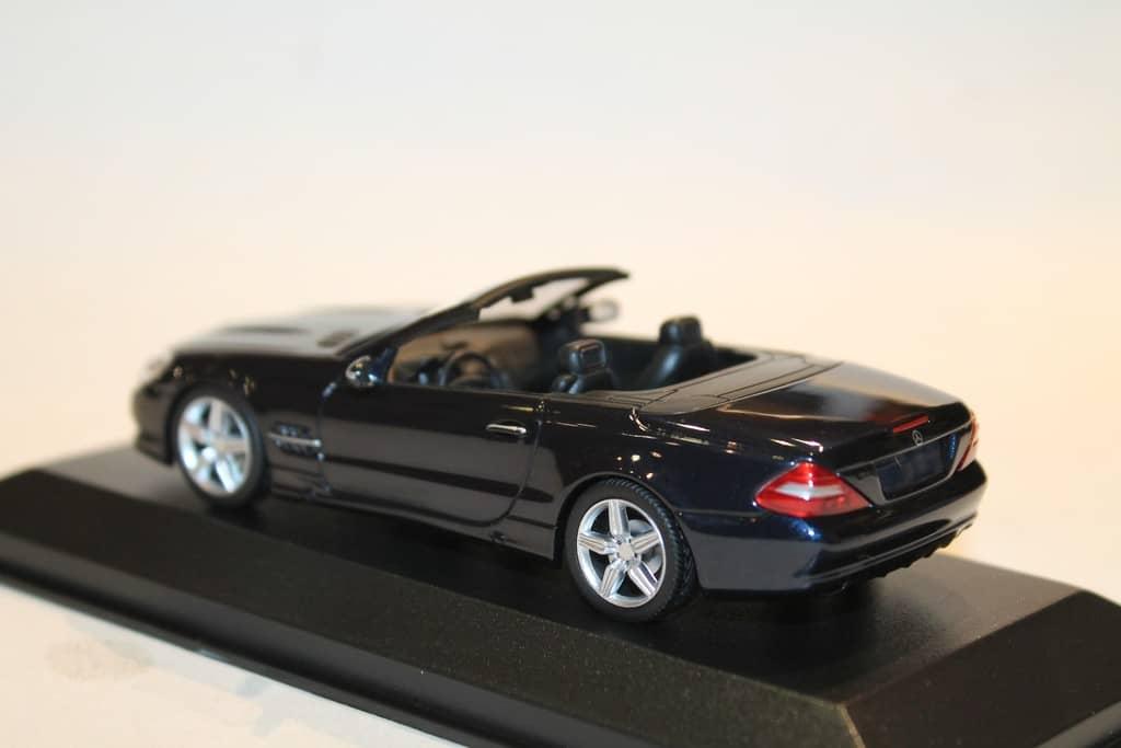 MERCEDES-BENZ SL-CLASS BLUE 2008 MAXICHAMPS 1/43°