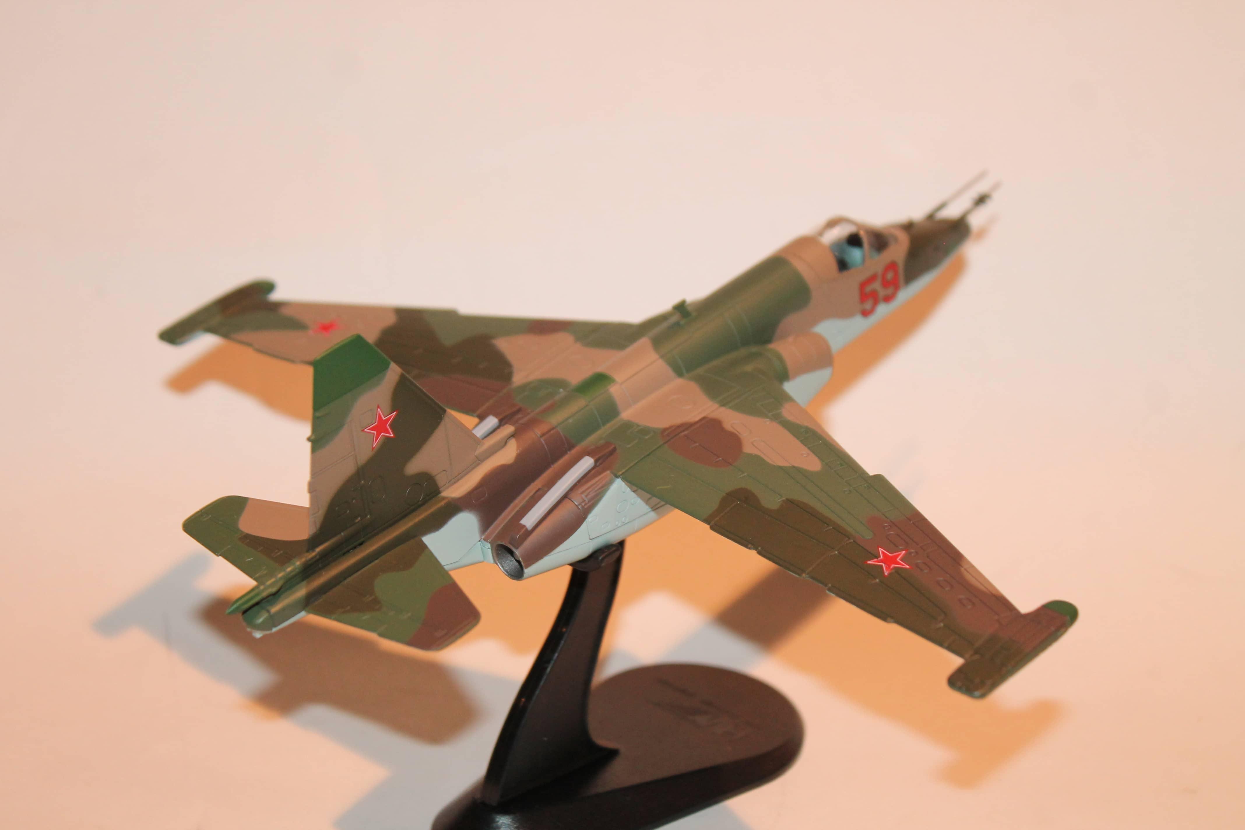 SUKHOI SU-25 FROGFOOT 1986 HOBBYMASTER 1/72°