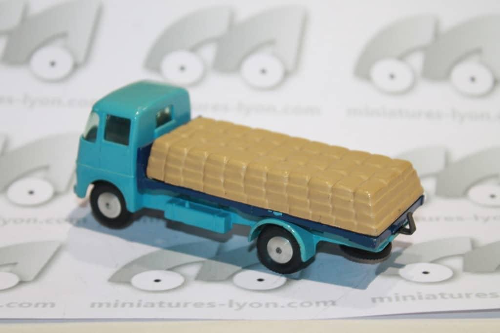 ERF LORRY FLAT HUBS WITH CEMENT LOAD CORGI 1/43°