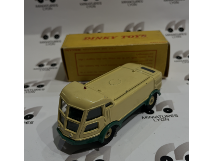 ARROSEUSE  BALAYEUSE L.M.V BEIGE/VERT 1960 DINKY TOYS 1/43°