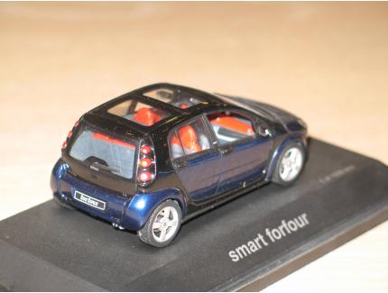 SMART FORFOUR SCHUC0 1/43°