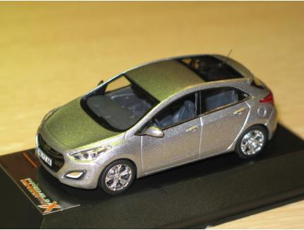 HYUNDAI I30 GRIS METAL 2012 PREMIUM X 1/43°