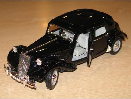 CITROEN 15 SIX 6 Cyl MAISTO 1/18°