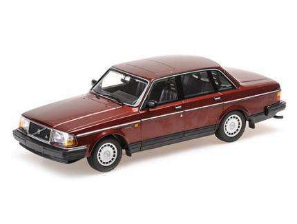 VOLVO 240 GL ROUGE METALLIQUE MINICHAMPS 1/18°