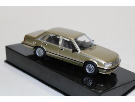 OPEL SENATOR A2 1983 - IXO 1/43