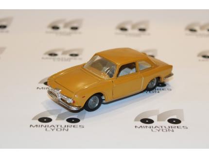 ALFA ROMEO GIULIA GT 1300 JUNIOR POLITOYS N°80