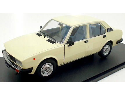 ALFA ROMEO ALFETTA BERLINA 2000L 1978 - MITICA 1/18